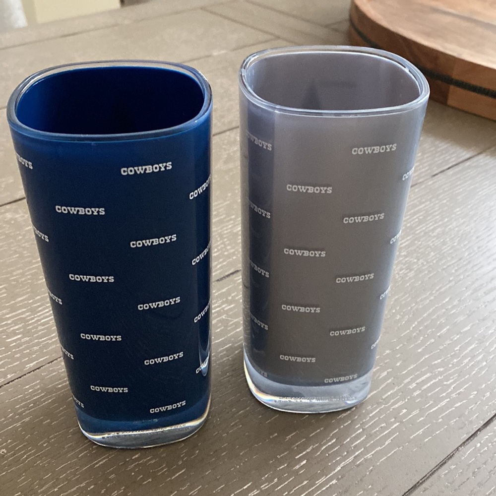 Dallas Cowboys tumbler set plastic cups - Picture 2 of 4